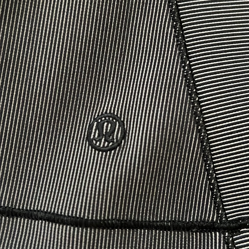 Lululemon Two-Tone Ribbed Running Half Zip Size 2 - Picture 7 of 12